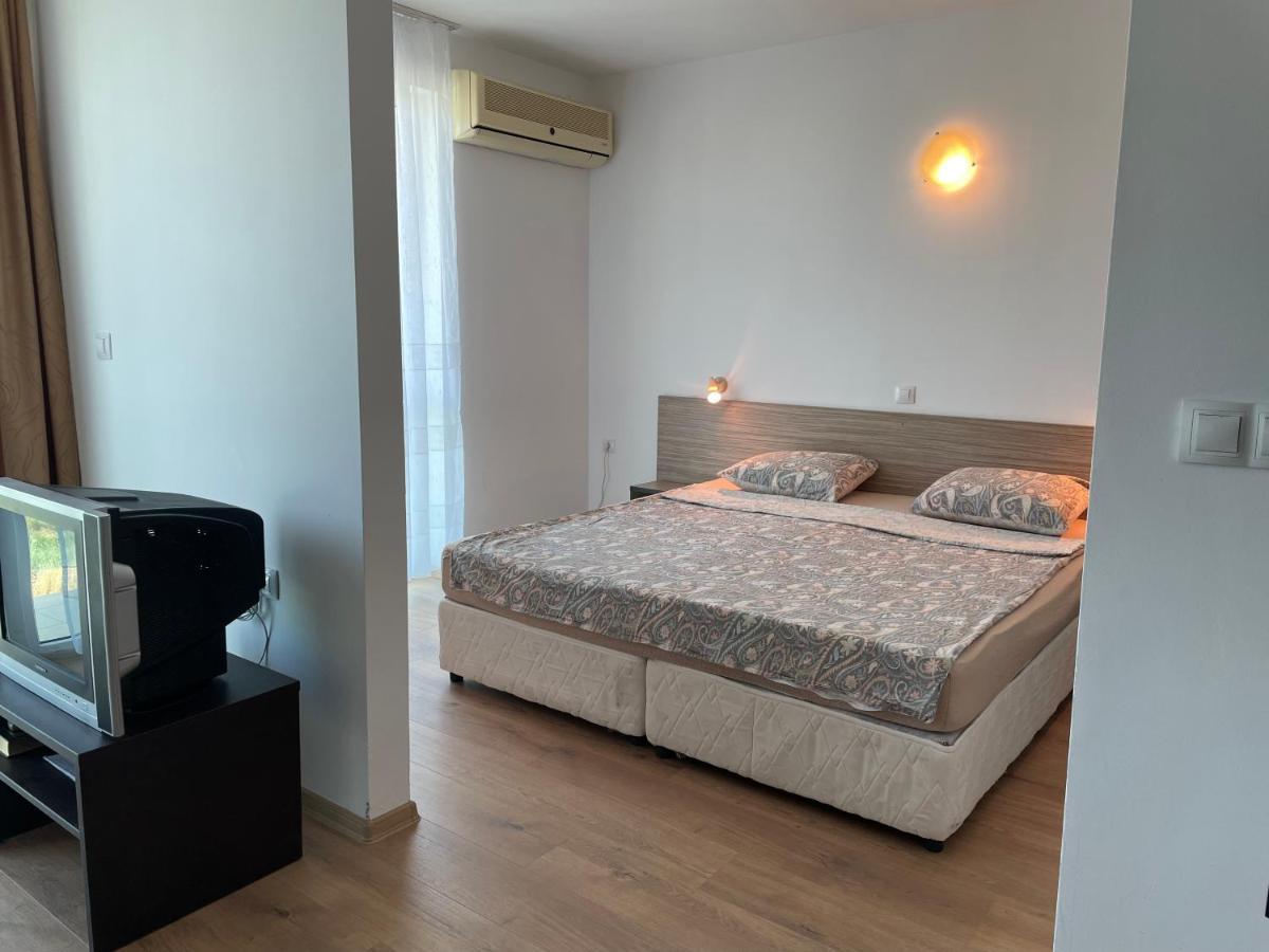 Ferienwohnung Апартамент В Сарафово Burgas City Exterior foto